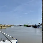 Gulfhof Butendiek - Melkkammer * Neuharlingersiel
